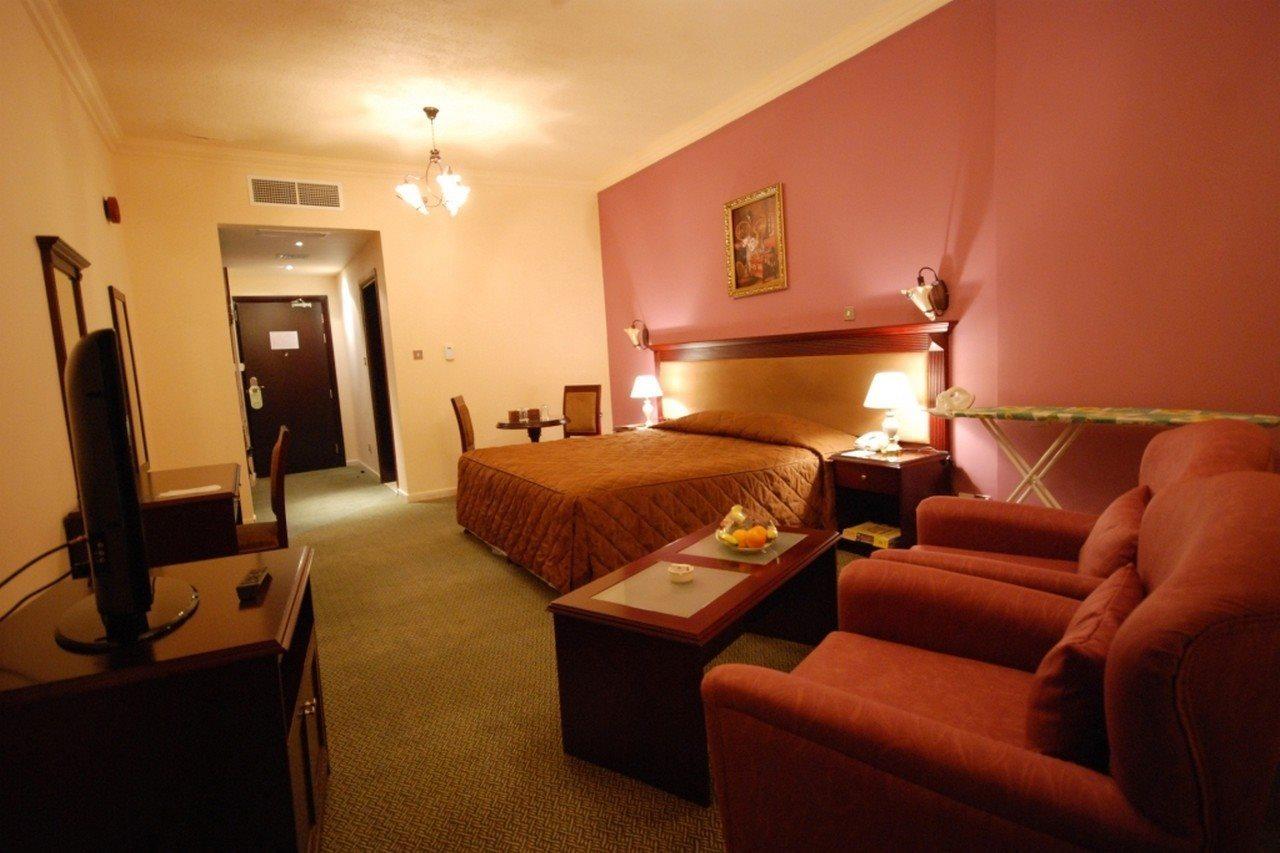 Al Bustan Hotel Szardża Zewnętrze zdjęcie