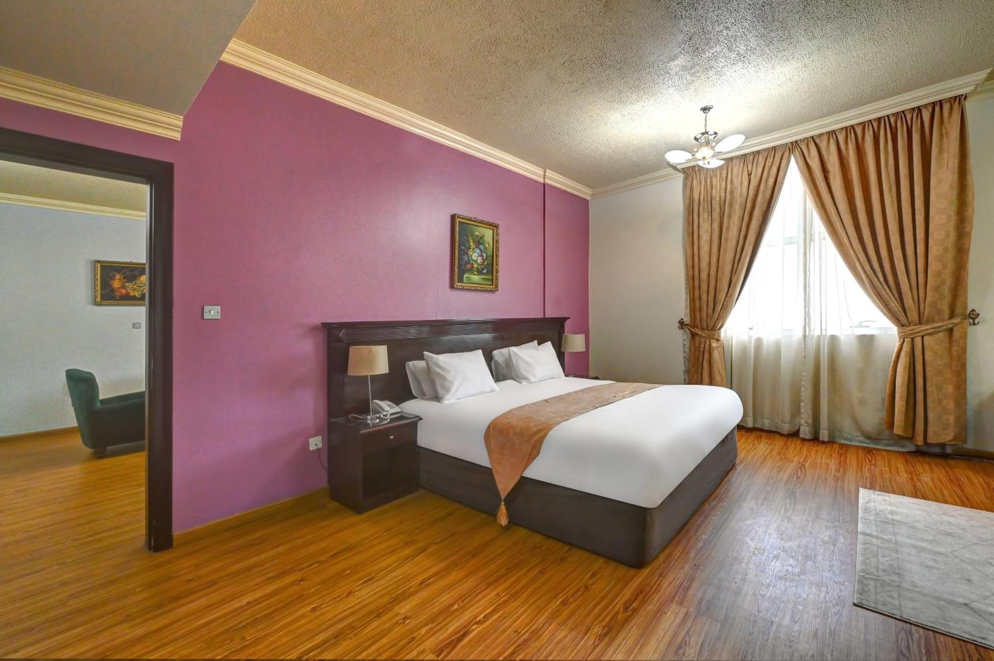 Al Bustan Hotel Szardża Zewnętrze zdjęcie