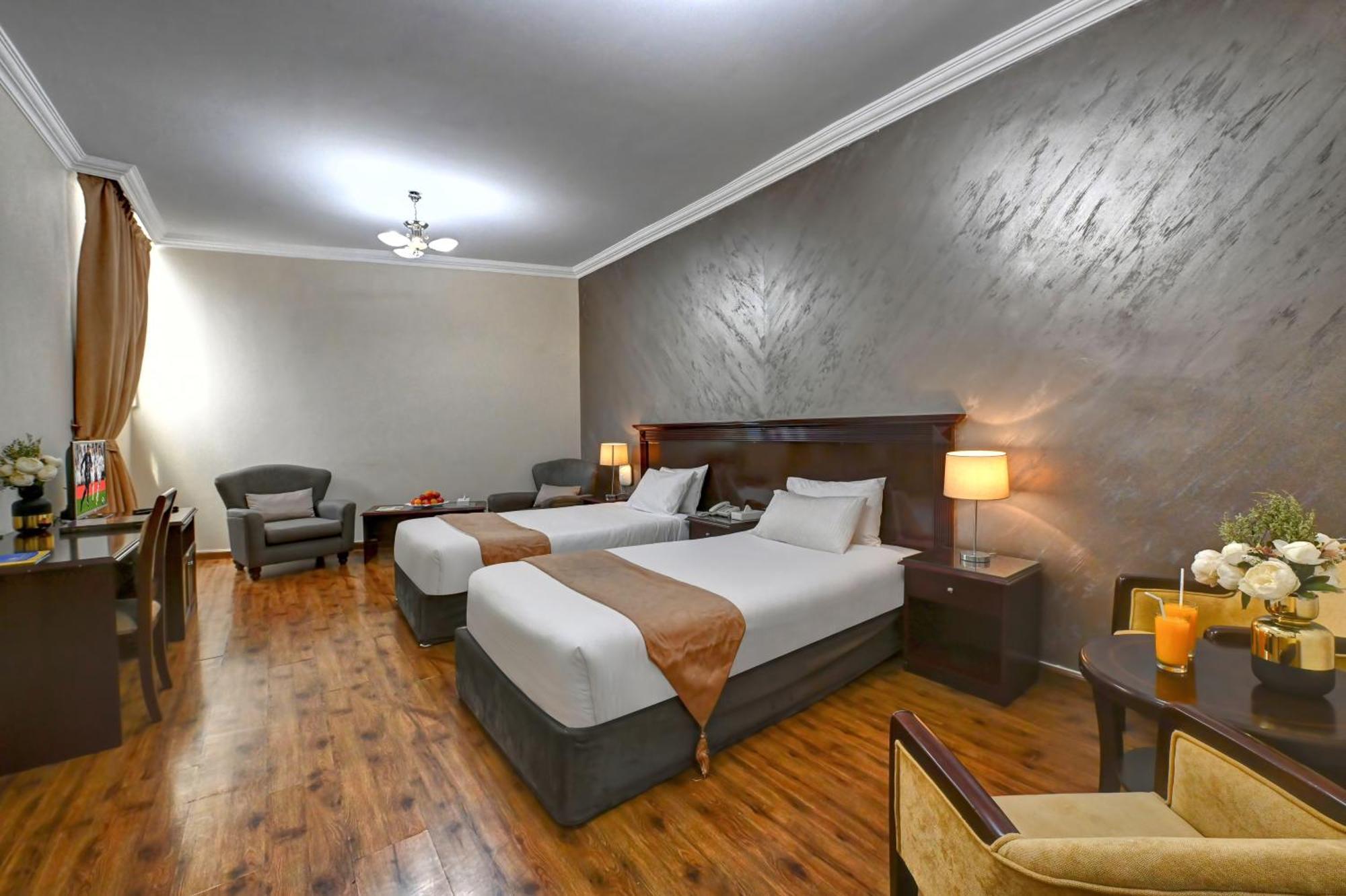 Al Bustan Hotel Szardża Zewnętrze zdjęcie