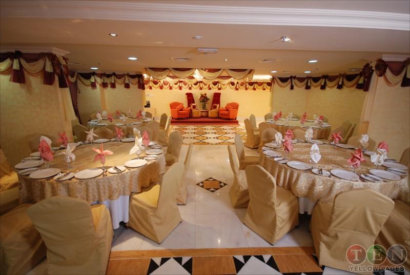 Al Bustan Hotel Szardża Zewnętrze zdjęcie