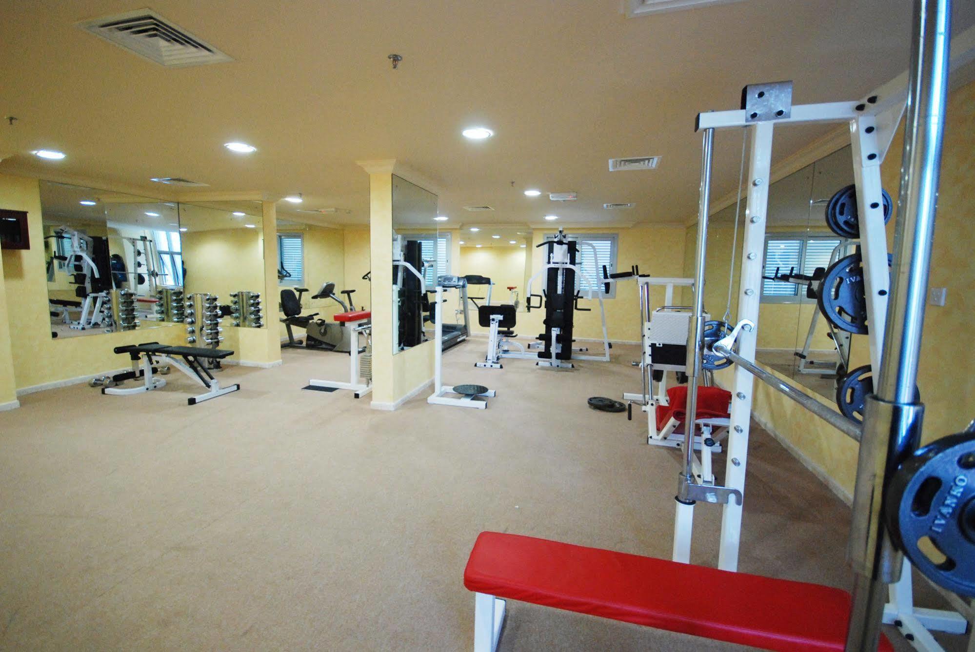 Al Bustan Hotel Szardża Zewnętrze zdjęcie